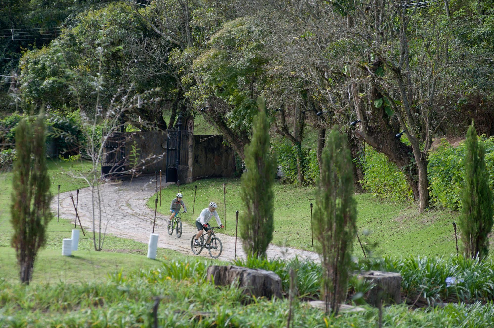 Pousada Les Roches Itaipava Bagian luar foto